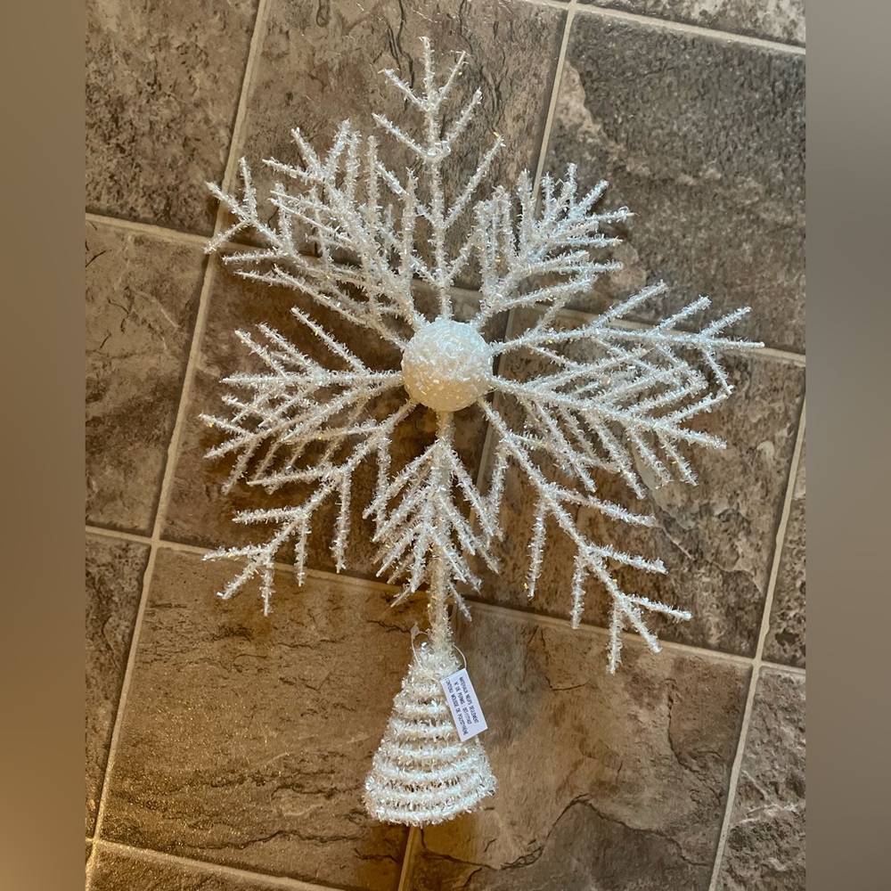 Sparkling White Snowflake Tree Topper